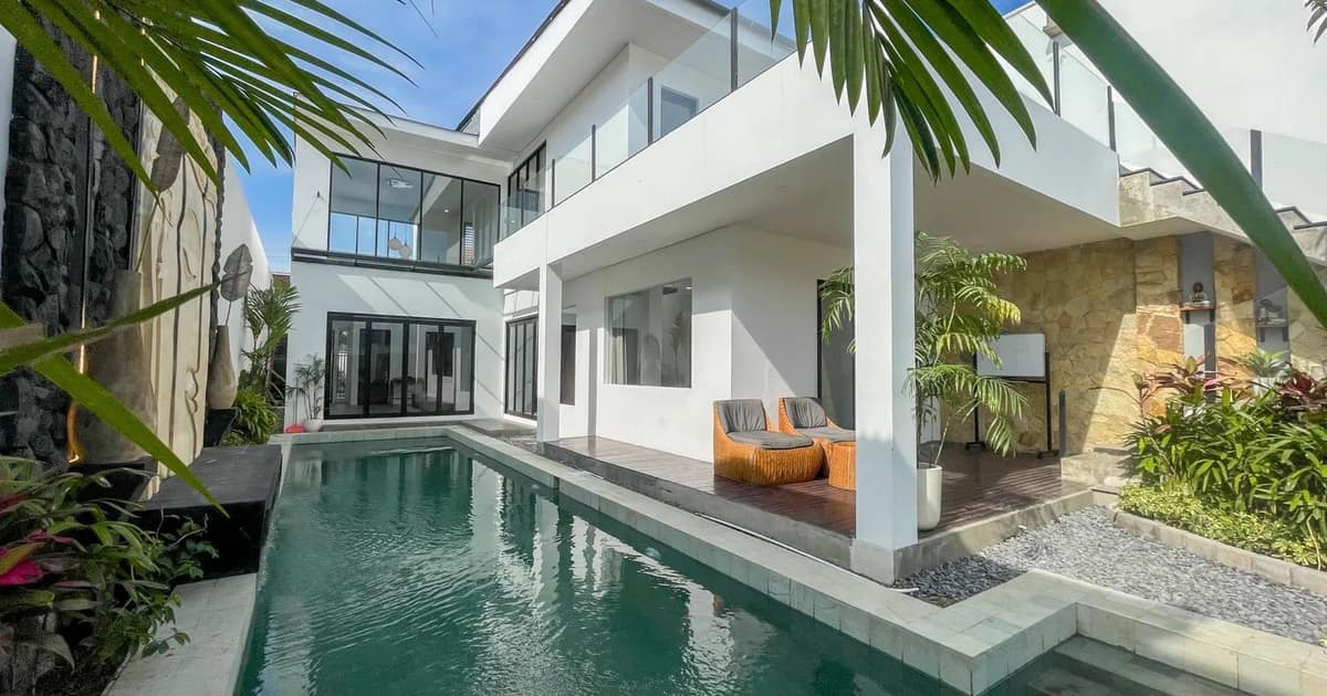 Photo of New 2 Bedroom Pool Villa in Cosmopolitan Seseh Bali in Tumbak Bayuh