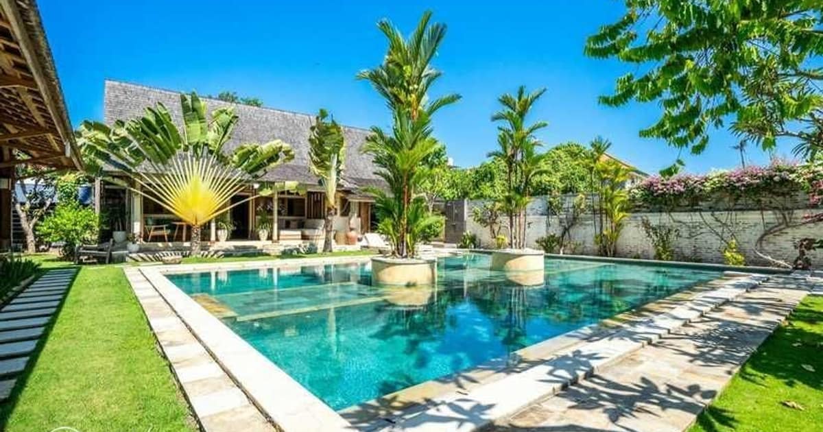 Photo of Traditional 6 Bedroom Villa for Sale Leasehold in Sanur in Sanur
